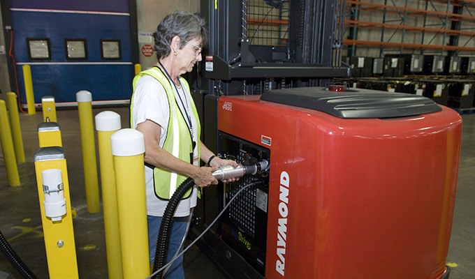 Fuel Cell Research and Development by Raymond