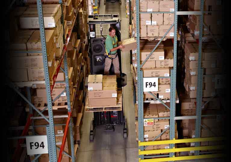 Raymond 5000 Series Orderpicker stock picker truck