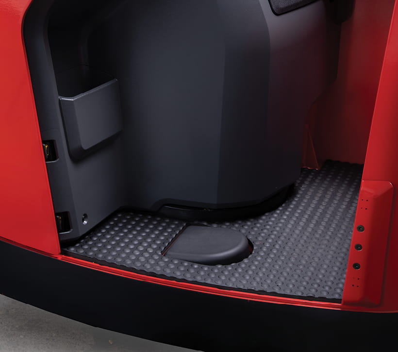 Raymond 8910 End Rider Pallet Truck, floor pads