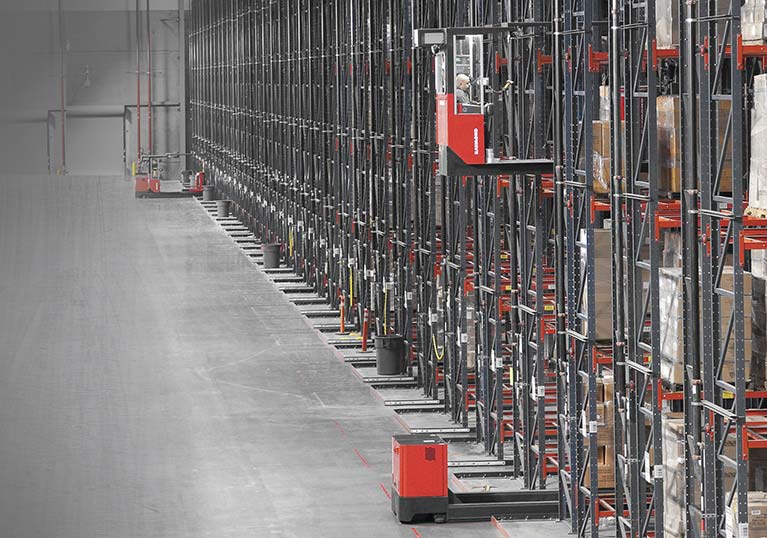 Raymond Transtacker AC Powered Turret Truck